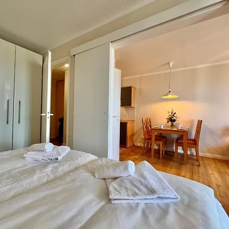 Lejlighed Attraktive Fuer 4 Mit Balkon Strandnah In